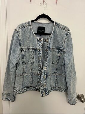 bagatelle Women's Acid Wash Collarless Denim Jacket - Light Blue